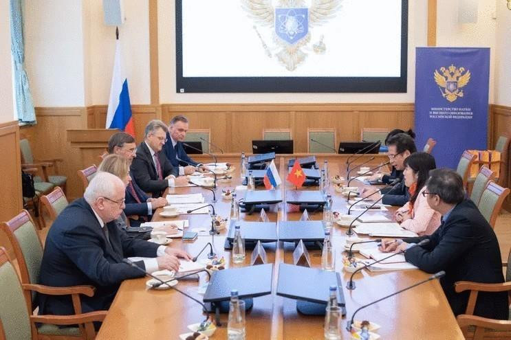 Quang cảnh buổi làm việc. (Ảnh: Quang Vinh/TTXVN)