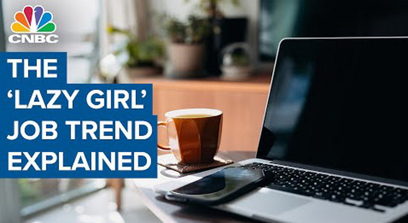 Social media manager đứng thứ 2 trong top 10 "Các công việc của cô gái lười." (Ảnh: CNBC)