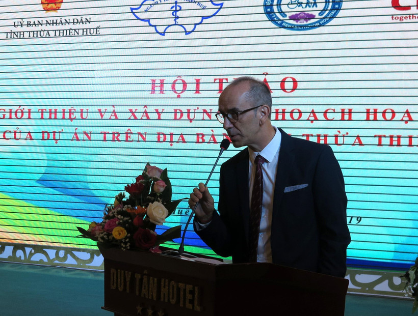 Đại biểu phát biểu tham luận tại hội thảo. (Ảnh: Tường Vi/TTXVN)