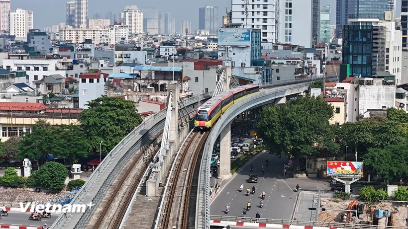 Hà Nội sẽ tiếp tục đầu tư các tuyến đường sắt đô thị để phát triển hệ thống vận tải công cộng. (Ảnh: Hoài Nam/Vietnam+)