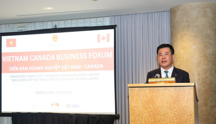 Bộ trưởng Bộ Công Thương Nguyễn Hồng Diên phát biểu tại Diễn đàn Doanh nghiệp Việt Nam-Canada về năng lượng và công nghiệp. (Ảnh: Trung Dũng/TTXVN)