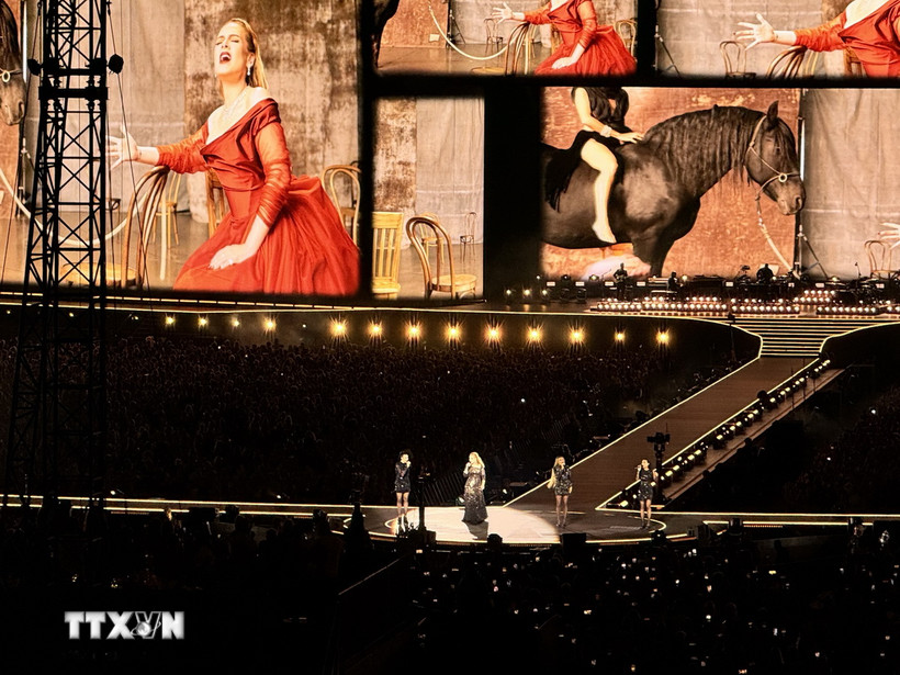 Live show "Adele in Munich" được tổ chức tại thành phố Munich (München) của Đức. (Ảnh: Thu Hằng/TTXVN)