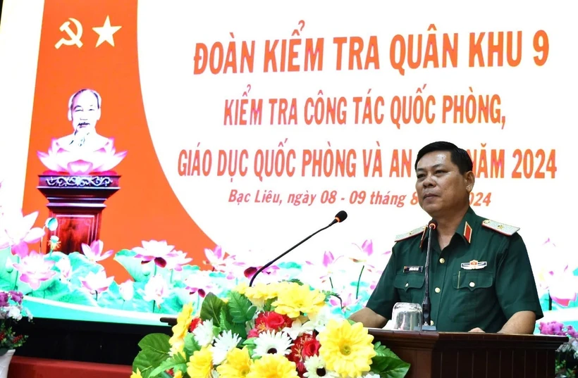 Thiếu tướng Quách Văn Nhỏ, Phó Tư lệnh Quân khu 9 phát biểu tại buổi kiểm tra. (Ảnh: TTXVN phát)