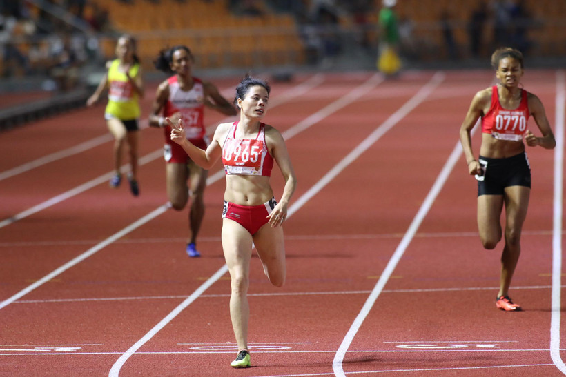 Nguyễn Thị Huyền xuất sắc về nhất với thành tích 52,80 giây. (Nguồn: Vietnam+)