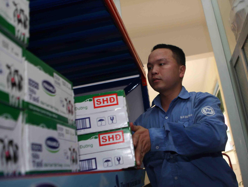 Các sản phẩm sữa của Vinamilk đều đảm bảo tiêu chuẩn chất lượng. (Ảnh: Thanh Tùng/TTXVN)