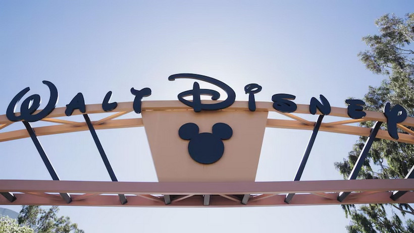 Việc dán nhãn sai quy định đã tạo điều kiện cho Walt Disney và các bên liên quan thu thập dữ liệu cá nhân của trẻ em dưới 13 tuổi mà không có sự đồng ý của phụ huynh, từ đó sử dụng thông tin này cho các mục đích quảng cáo cá nhân hóa. (Ảnh: Bloomberg)