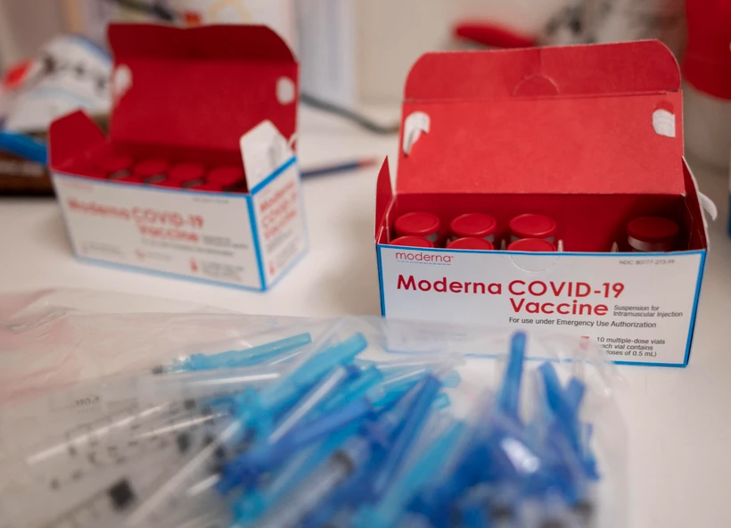 Vaccine ngừa COVID-19 của Moderna. (Ảnh: AFP/TTXVN)