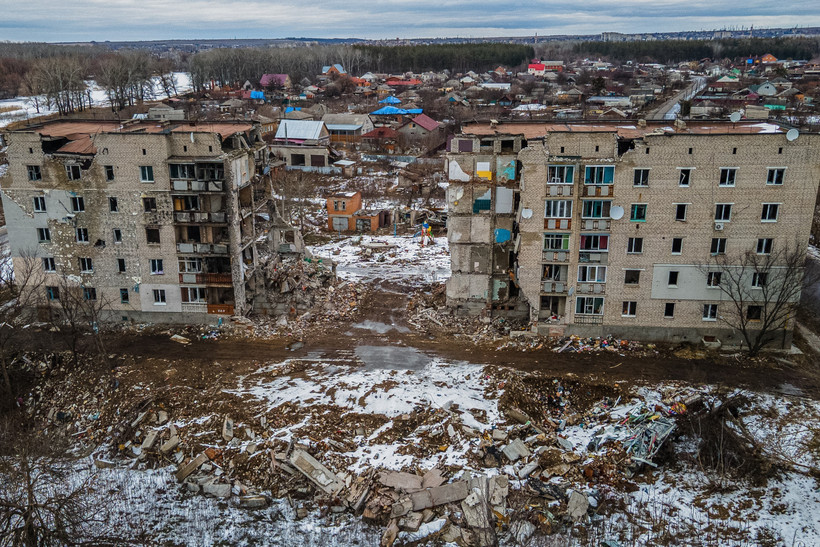 Cảnh tàn phá do xung đột tại Izyum thuộc vùng Kharkiv, Ukraine, ngày 20/2/2023. (Ảnh: AFP/TTXVN)