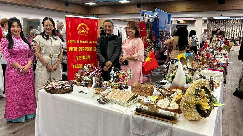 Gian hàng Việt Nam tại Hội chợ. (Ảnh: Hà Linh/TTXVN)