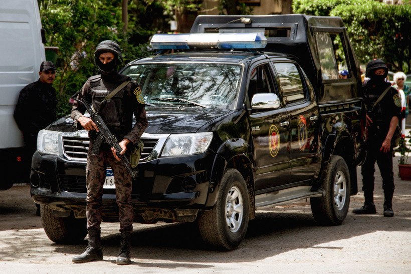 Lực lượng an ninh Ai Cập gác tại thủ đô Cairo. (Ảnh: AFP/TTXVN)