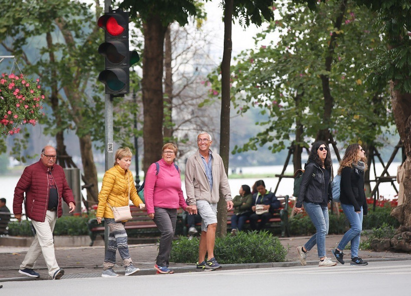 Sự sạch sẽ, đẹp, thanh bình và sự thân thiện của người dân Thủ đô đã và đang là điểm đến của du khách mọi nơi trên thế giới. (Ảnh: Trọng Đạt/TTXVN) 