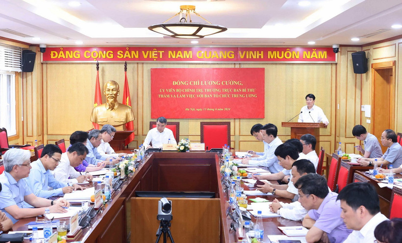 Thường trực Ban Bí thư Lương Cường làm việc với Ban Tổ chức Trung ương. (Ảnh: Phương Hoa/TTXVN)