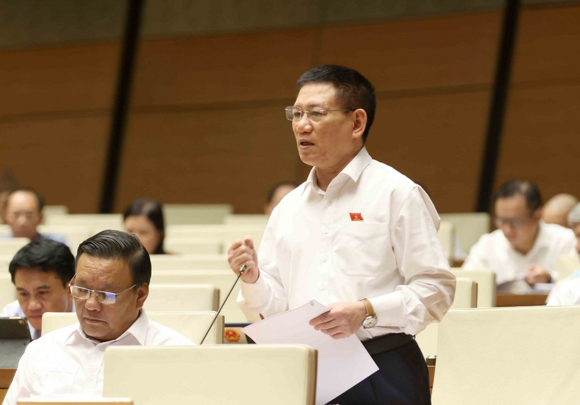 Phó Thủ tướng, Bộ trưởng Bộ Tài chính Hồ Đức Phớc trả lời chất vấn ngày 11/11. (Ảnh: Phương Hoa/TTXVN)