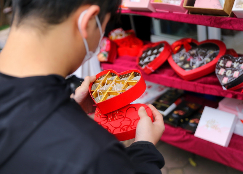 Chocolate là món quà truyền thống không thể thiếu trong ngày Valentine. (Ảnh: Tuấn Đức/TTXVN)
