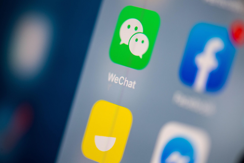 Biểu tượng ứng dụng WeChat trên màn hình máy tính bảng. (Ảnh: AFP/TTXVN)