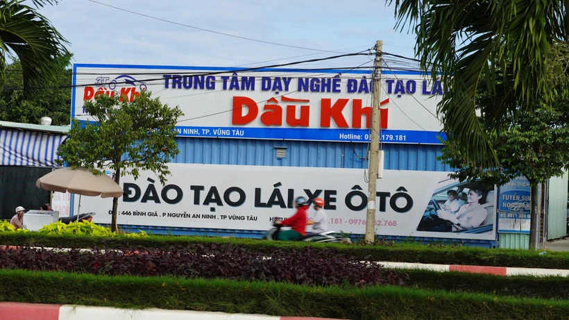 Do nhiều sai phạm của trung tâm dạy nghề lái xe Dầu khí nên Sở GTVT tỉnh Bà Rịa-Vũng Tàu có văn bản tạm ngưng hoạt động. (Ảnh: Hoàng Nhị/TTXVN)