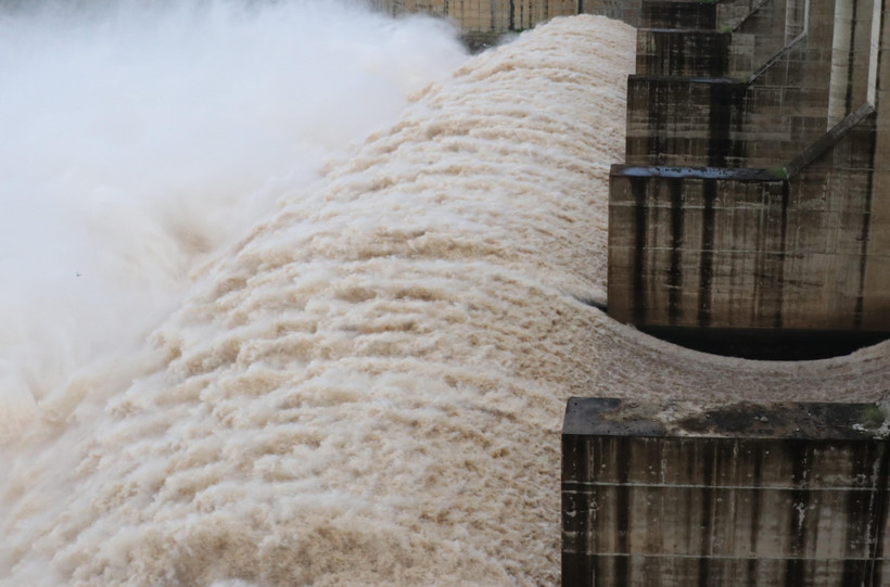 Thủy điện xả lũ. Ảnh minh họa. (Ảnh: Phạm Cường/TTXVN)