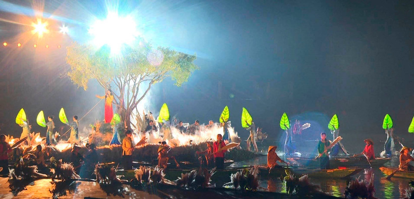 Festival Ninh Bình-Tràng An lần thứ 2 với chủ đề “Sắc màu di sản - Hội tụ và lan tỏa”. (Ảnh: Thùy Dung/TTXVN)