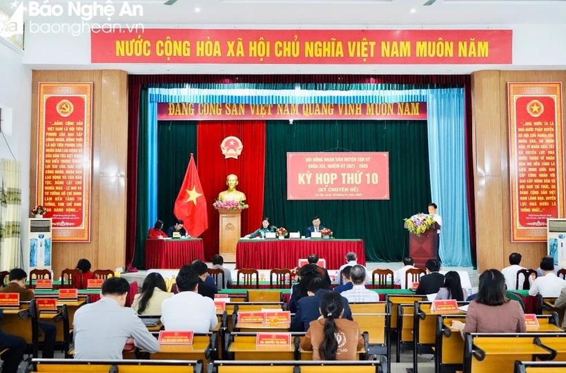 Toàn cảnh kỳ họp thứ 10, Hội đồng Nhân dân huyện Tân Kỳ chiều 16/1. (Nguồn: Báo Nghệ An)