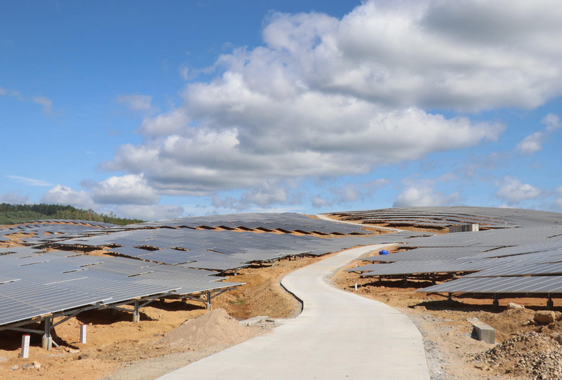 Hệ thống pin năng lượng mặt trời Nhà máy Điện Mặt trời Xuân Thọ 1 và 2. (Ảnh: Phạm Cường/TTXVN)