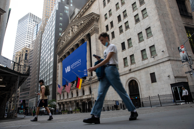 Quang cảnh bên ngoài Sàn giao dịch chứng khoán Mỹ ở New York. (Ảnh: THX/TTXVN)