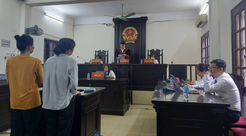 Các bị cáo tại phiên tòa sơ thẩm. (Nguồn: Báo Pháp luật Việt Nam)