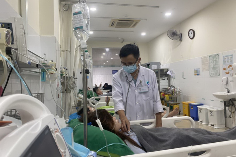 Các bệnh nhân được điều trị tại bệnh viện. (Nguồn: Báo Công an Nhân dân)