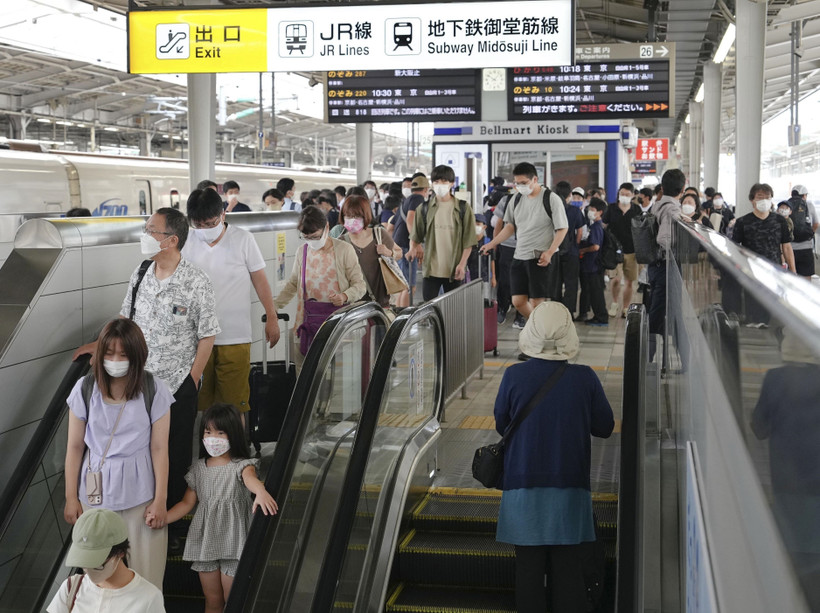 Nhà ga tàu cao tốc shinkansen ở Osaka, Nhật Bản, ngày 14/8/2022. (Ảnh: Kyodo/TTXVN)