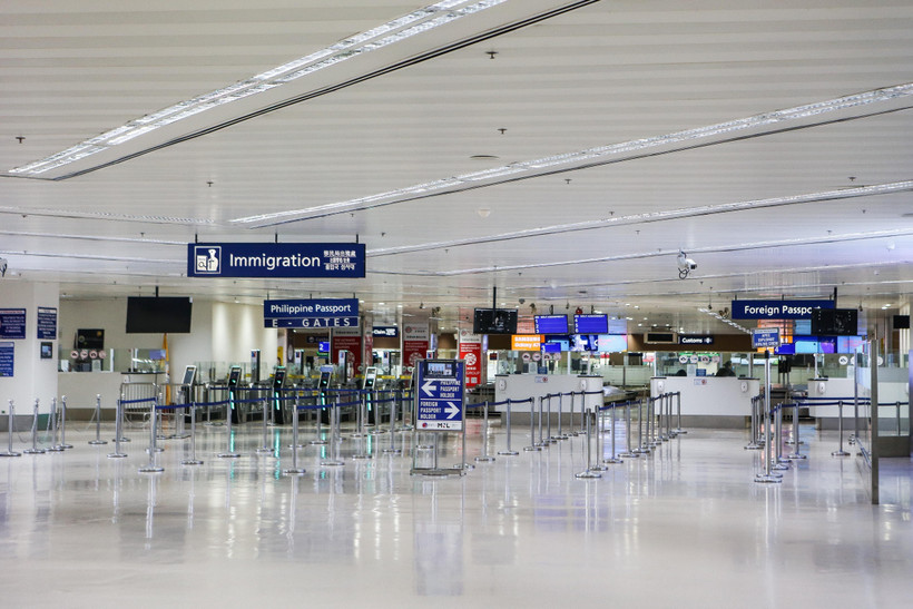 Cảnh vắng vẻ do ảnh hưởng của dịch COVID-19 tại sân bay ở Paranaque, Philippines, ngày 19/4/2020. (Ảnh: THX/TTXVN)