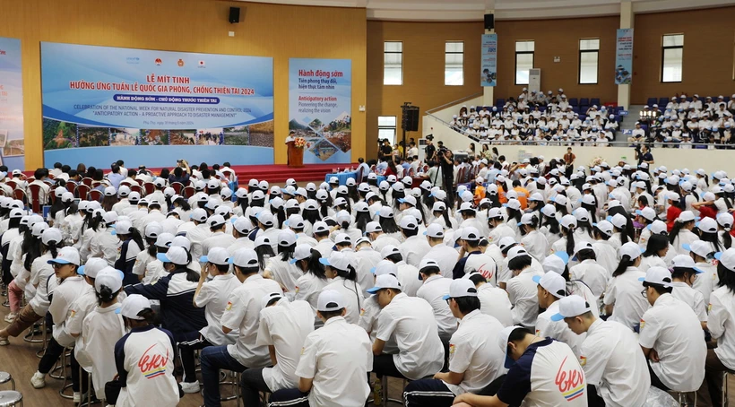 Quang cảnh míttinh hưởng ứng Tuần lễ Quốc gia Phòng, chống thiên tai năm 2024 tại Phú Thọ. (Ảnh: Tạ Toàn/ TTXVN)