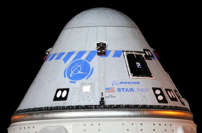 Tàu vũ trụ CST-100 Starliner tại Trung tâm vũ trụ Kennedy ở Cape Canaveral, Florida, Mỹ. (Ảnh: AFP/TTXVN)