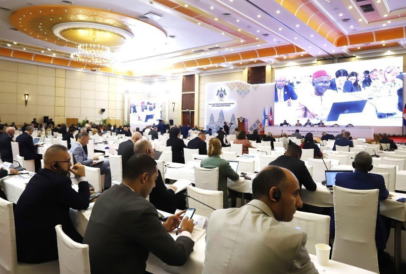 Quang cảnh phiên họp toàn thể cuối cùng của Hội nghị thượng đỉnh Siem Reap-Angkor về một thế giới không có bom mìn. (Ảnh: AKP/TTXVN phát)