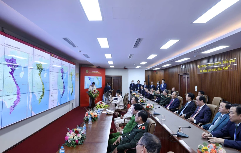 Lễ khai trương hệ thống cơ sở dữ liệu quốc gia về dân cư và hệ thống sản xuất cấp và quản lý căn cước công dân của Bộ Công an. (Ảnh: Thống Nhất/TTXVN)
