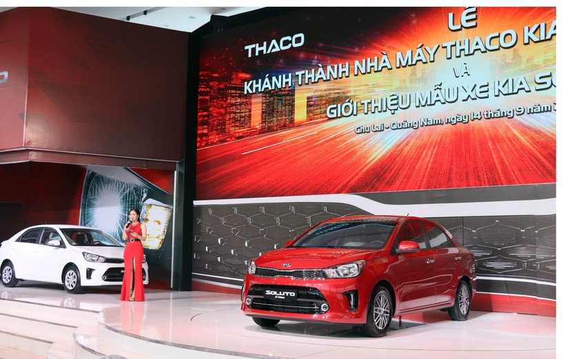 Giới thiệu mẫu xe KIA SOLUTO phiên bản AT Deluxe. (Ảnh: Trần Tĩnh/TTXVN)