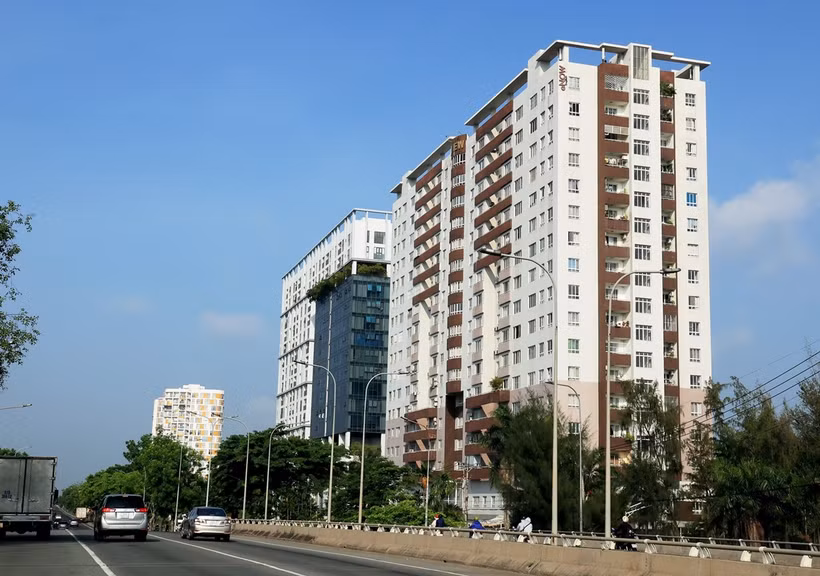Khu chung cư trên đường Nguyễn Văn Linh, quận 7, Thành phố Hồ Chí Minh. (Ảnh: Hồng Đạt/TTXVN)