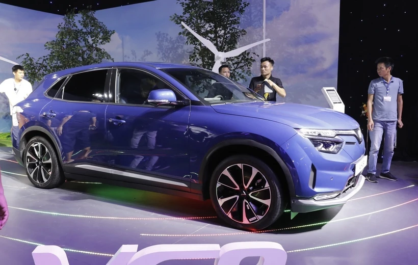VinFast ra mắt mẫu xe điện mới. (Ảnh: Trần Việt/TTXVN)