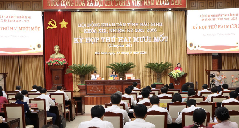 Toàn cảnh kỳ họp thứ 21 (chuyên đề) Hội đồng nhân dân tỉnh Bắc Ninh khóa XIX, nhiệm kỳ 2021-2026. ()Ảnh: Đỗ Huyền/TTXVN)