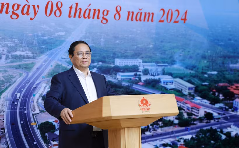 Thủ tướng Phạm Minh Chính chủ trì Phiên họp thứ 13 Ban Chỉ đạo nhà nước các công trình, dự án quan trọng quốc gia, trọng điểm ngành giao thông vận tải. (Ảnh: Dương Giang/TTXVN)