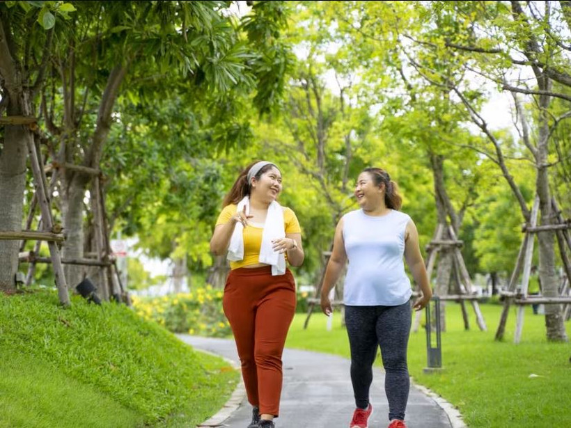 Nên lựa chọn tập luyện đi bộ hay chạy bộ? (Ảnh: iStock)