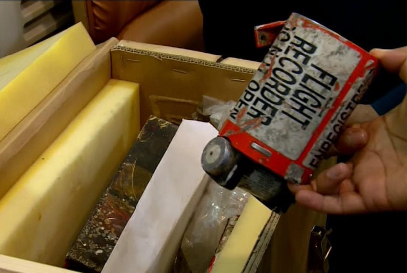 Hộp đen của chiếc máy bay chở khách Hãng hàng không quốc tế Ukraine bị rơi gần Tehran ngày 8/1/2020. (Ảnh: AFP/TTXVN)