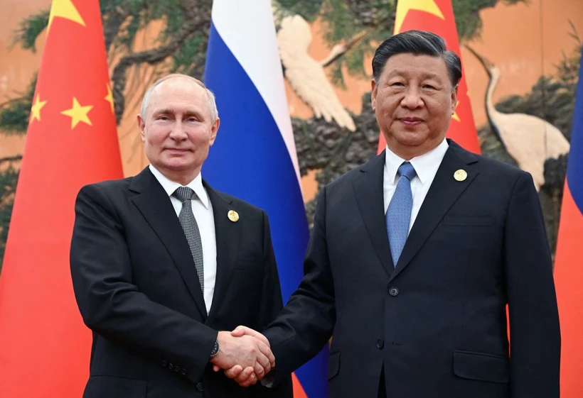 Chủ tịch Trung Quốc Tập Cận Bình (phải) và Tổng thống Nga Vladimir Putin tại cuộc hội đàm ở Bắc Kinh, Trung Quốc, ngày 18/10/2023. (Ảnh: AFP/TTXVN)