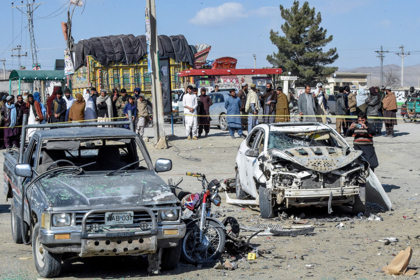 Hiện trường vụ đánh bom do tổ chức IS thực hiện nhằm vào văn phòng một ứng viên độc lập ở huyện Pishin, Pakistan ngày 7/2/2024. (Ảnh: THX/TTXVN)