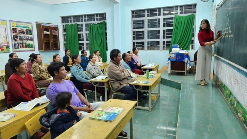 Một lớp học xóa mù chữ cho bà con dân tộc thiểu số tỉnh Gia Lai. (Nguồn: Báo Gia Lai)
