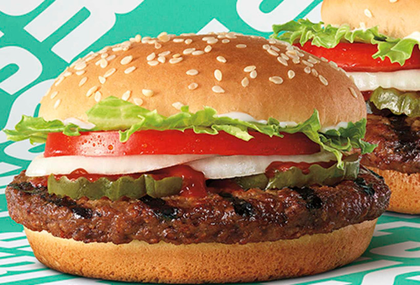 Burger King của Mỹ đã ra mắt sản phẩm bánh mỳ kẹp (burger) chay ở châu Âu. (Nguồn: thrillist)