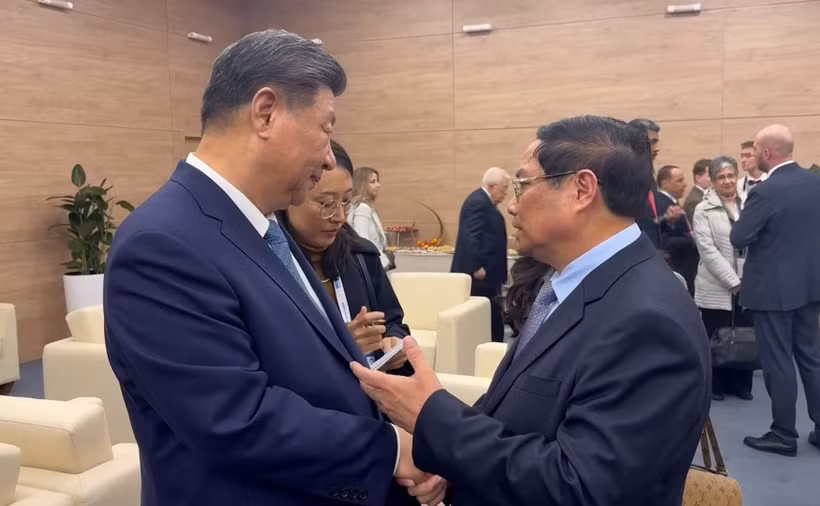 Thủ tướng Phạm Minh Chính gặp Tổng Bí thư, Chủ tịch nước Trung Quốc Tập Cận Bình. (Ảnh: TTXVN phát)