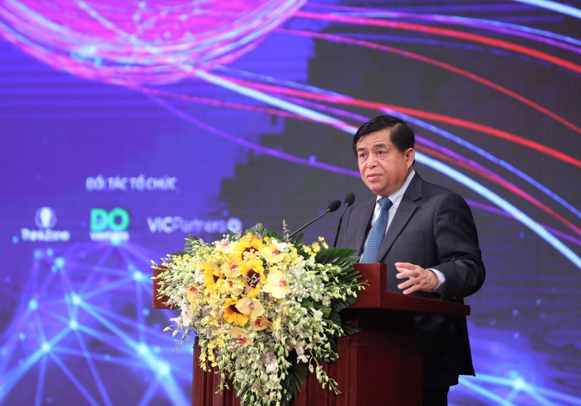 Bộ trưởng Bộ Kế hoạch và Đầu tư Nguyễn Chí Dũng phát biểu tại diễn đàn. (Ảnh: Danh Lam/TTXVN)