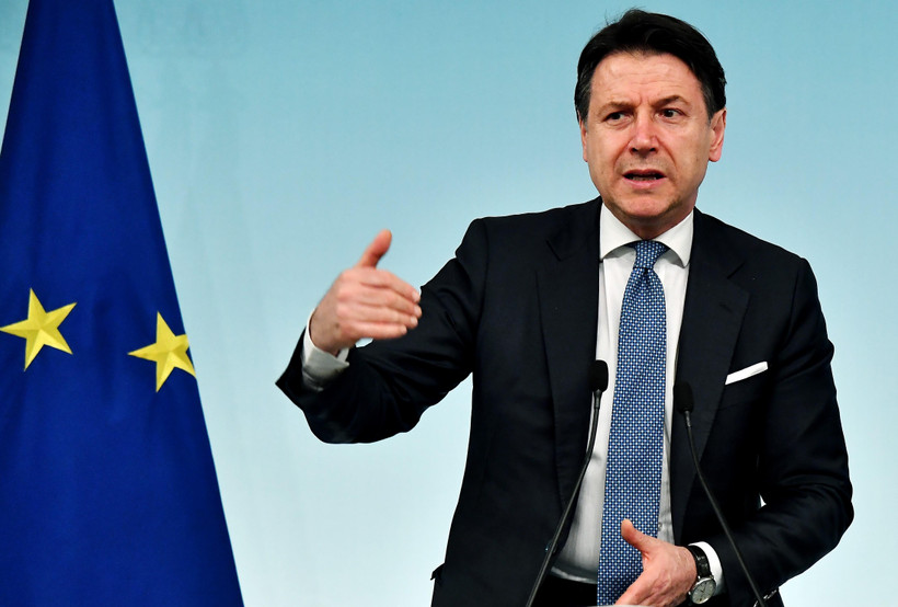 Thủ tướng Italy Giuseppe Conte phát biểu tại cuộc họp báo ở Rome ngày 4/3/2020. (Ảnh: AFP/TTXVN)