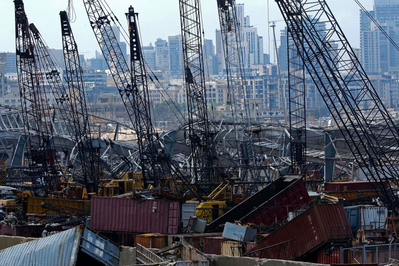 Đống đổ nát sau vụ nổ tại cảng Beirut, Liban, ngày 14/8/2020. (Ảnh: THX/TTXVN)