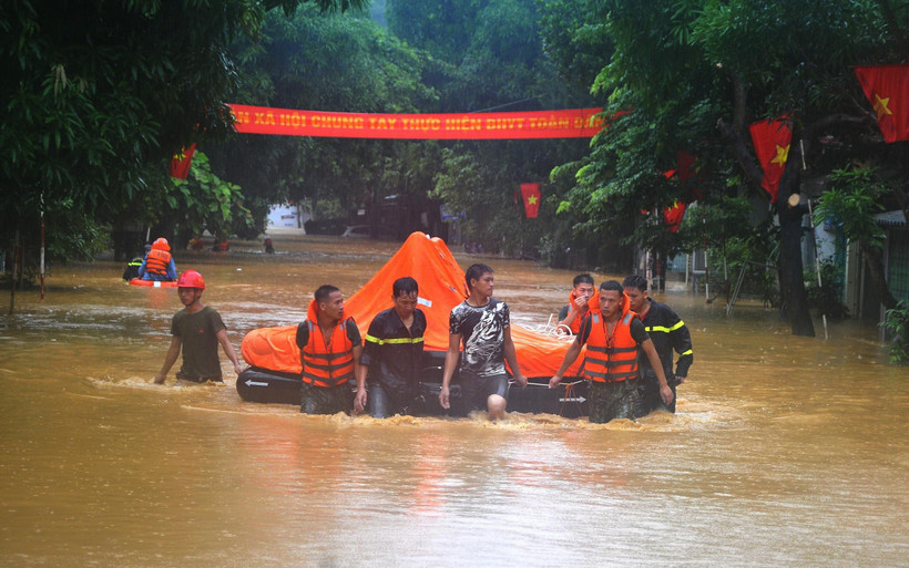 Mưa lũ gây thiệt hại lớn về người và tài sản tại Hà Giang. (Ảnh: Kim Tiến/TTXVN)