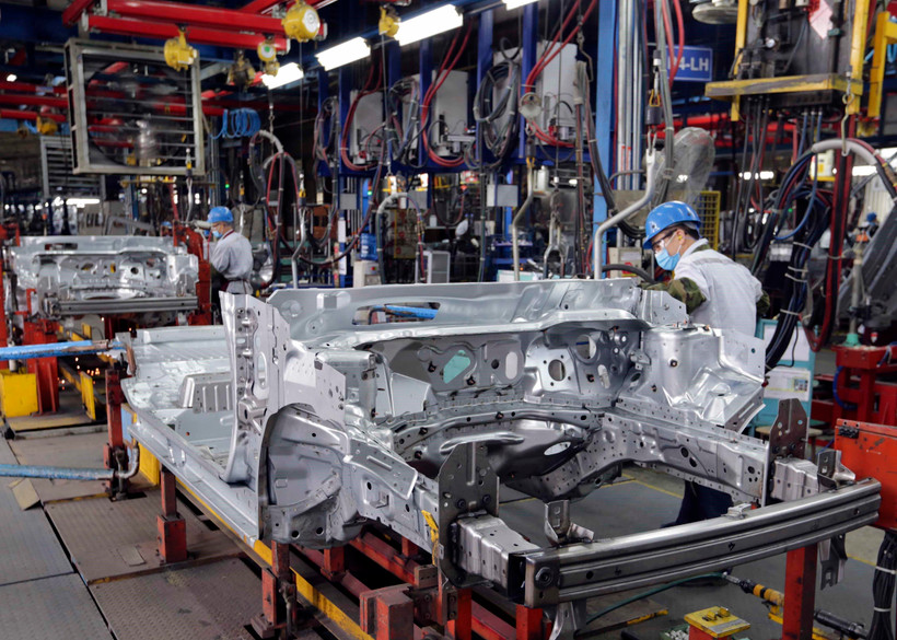 Sản xuất xe ôtô tại nhà máy Ford Hải Dương. Ảnh: Trần Việt - TTXVN